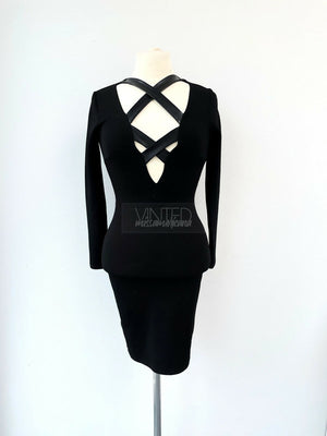 Schwarzes Cut Out Kleid mit Kunstleder Riemchen