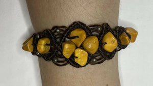 Braunes Macramee Armband mit Gelben Jaspis Edelsteinen