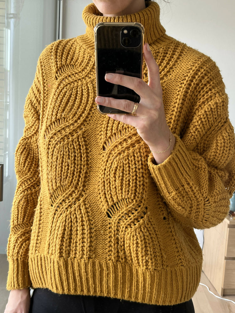 Senfgelber Pullover