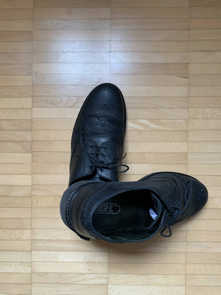
            
                Laden Sie das Bild in den Galerie-Viewer, Men&amp;#39;s shoes Oxford style - size 41
            
        