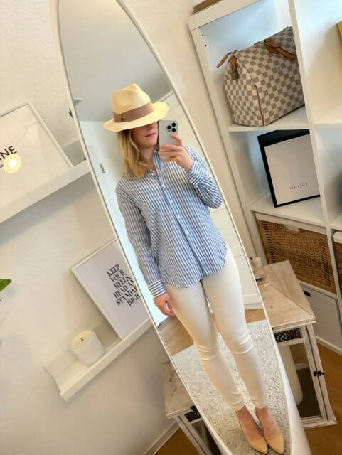 Locker geschnittene Bluse, blau weiss gestreift, Grösse S