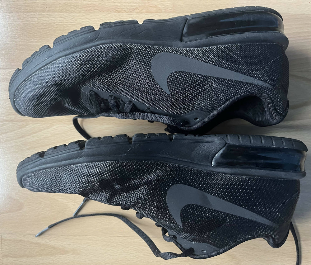 Nike Sneakers, schwarz