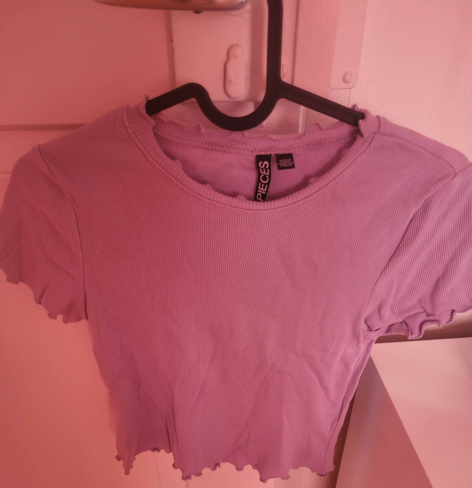 violettes lässiges T-Shirt