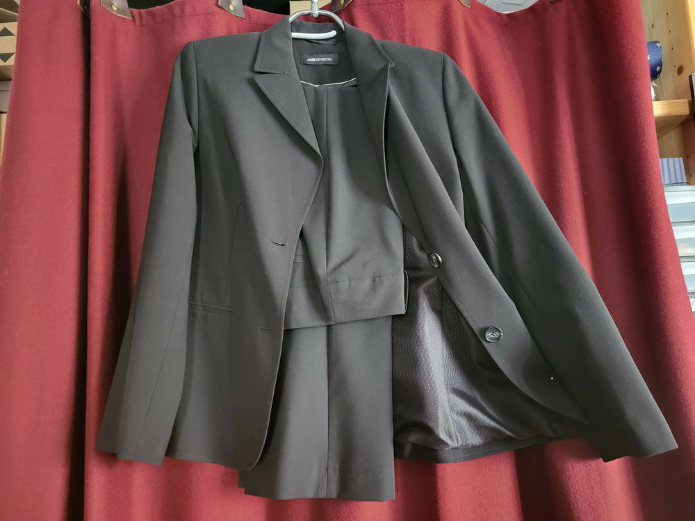 Damenanzug (Blazer und Hose)