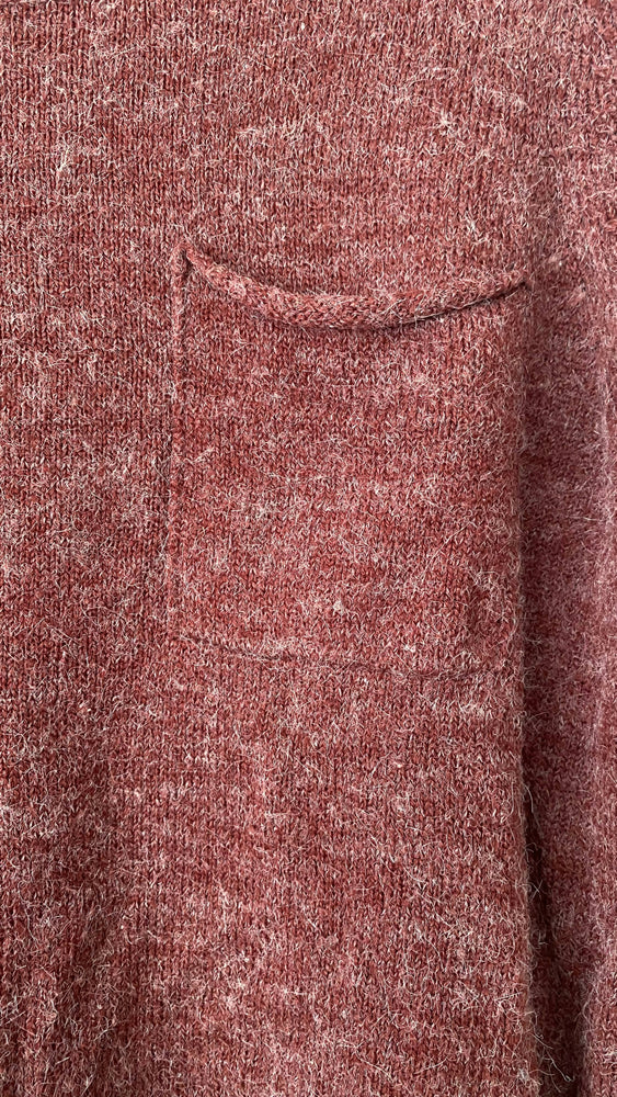 Roter Strick-Pullover
