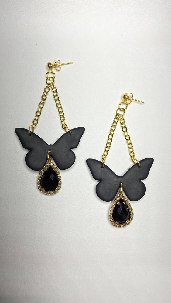 
            
                Laden Sie das Bild in den Galerie-Viewer, Schwarze Diamant Schmetterling Ohrringe
            
        