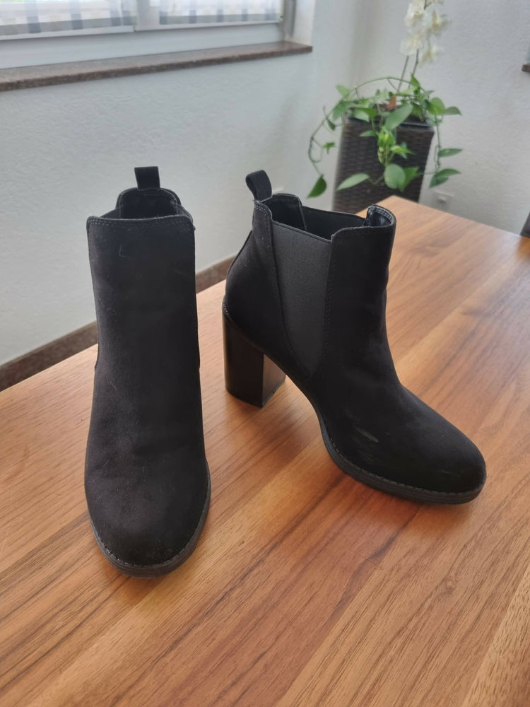 Stiefelette mit Absatz