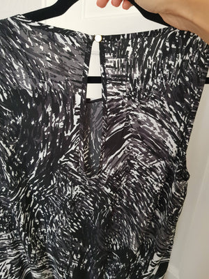 Schwarz-weißer Jumpsuit