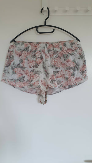 Luftige Sommer Shorts, Grösse S