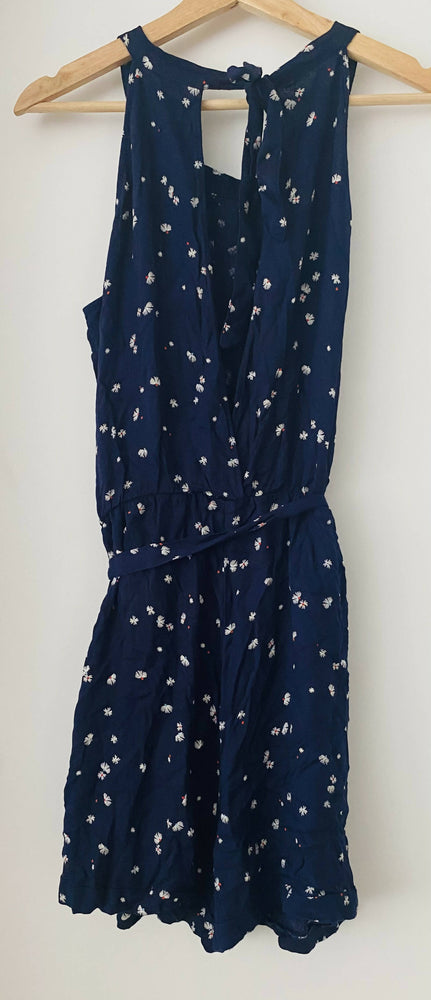 Kurzes Sommer-Jumpsuit