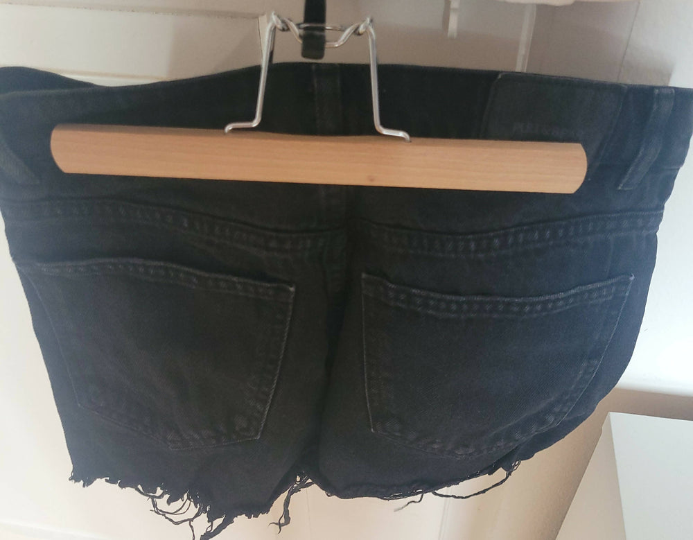 schwarze kurze Hotpants